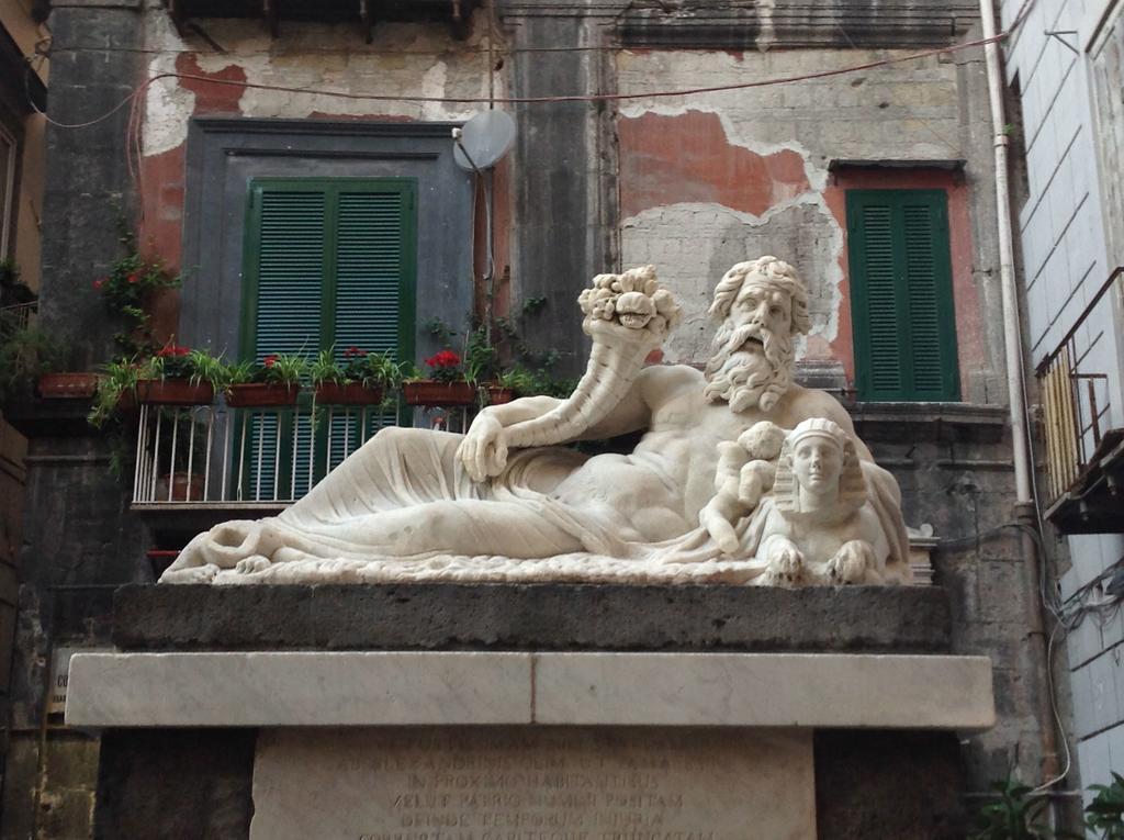 Апартаменты Casa San Marcellino Неаполь Экстерьер фото